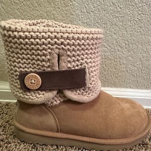 UGG